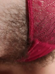 Gorgeous Thelma spreads her hairy pussy